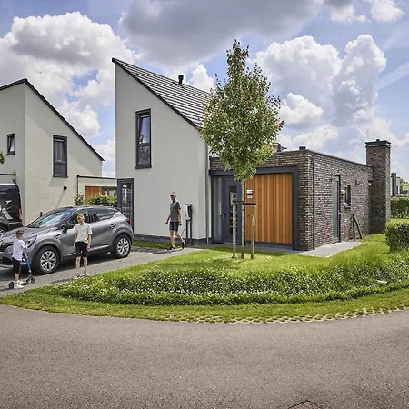 In Limburg With Gourmet Kitchen Villa *